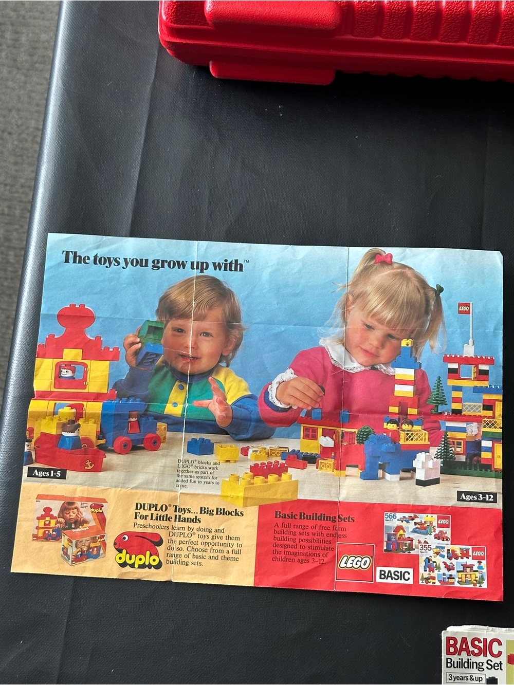 Vintage LEGO Basic Building Set in Red Case Manuals Booklets & Mixed Pieces - Picture 10 of 11